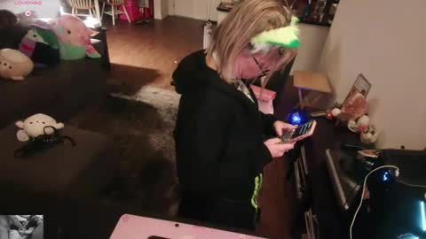 Alice Liddell online show from 09.19.25