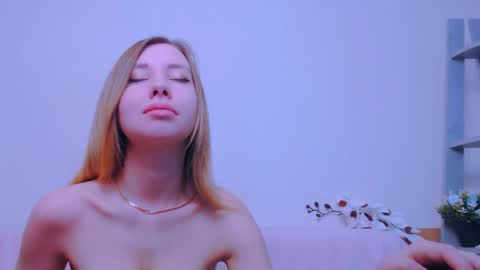 Snapshot of alicemias_ chatting on 04.24.26 Alice online show from 04.24.26