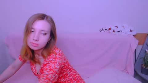 Snapshot of alicemias_ chatting on 05.06.26 Alice online show from 05.06.26