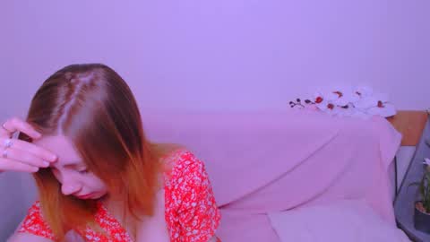 Snapshot of alicemias_ chatting on 05.07.26 Alice online show from 05.07.26