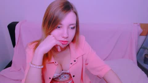 Snapshot of alicemias_ chatting on 05.31.26 Alice online show from 05.31.26
