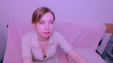 Snapshot of alicemias_ chatting on 06.04.26 Alice online show from 06.04.26