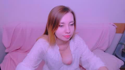 Snapshot of alicemias_ chatting on 06.06.26 Alice online show from 06.06.26