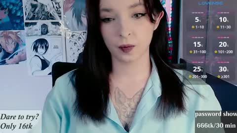 Snapshot of aliceriddle1 chatting on 04.25.26 aliceriddle1 online show from 04.25.26
