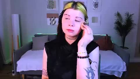 Snapshot of alicespencery chatting on 06.14.26 Your dear Alice online show from 06.14.26