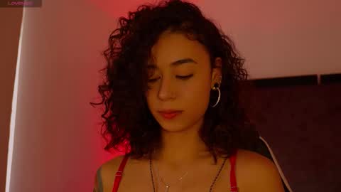 Alicestevens online show from 11.26.25