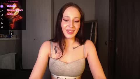 Snapshot of aliceturnon chatting on 03.08.26 Alice online show from 03.08.26