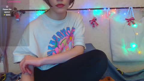 Snapshot of alicewoolfy chatting on 01.11.25 AliceWoolfy online show from 01.11.25