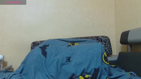 Snapshot of alicewoolfy chatting on 03.11.25 AliceWoolfy online show from 03.11.25