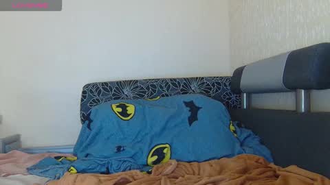 Snapshot of alicewoolfy chatting on 09.21.25 AliceWoolfy online show from 09.21.25