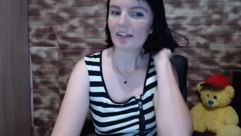 Snapshot of alicexbaby chatting on 10.18.25 Alicexbaby online show from 10.18.25