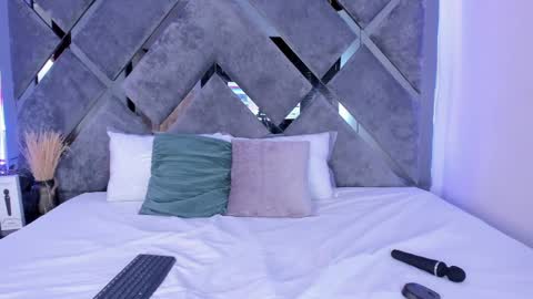 Alice  online show from 01.23.25