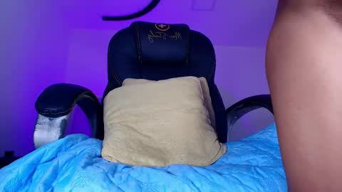 Alicia Kyse  online show from 04.15.26