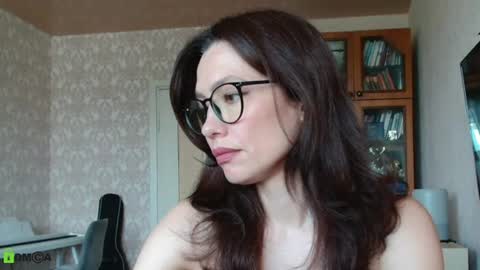 Snapshot of alicia_savory chatting on 06.17.26 Alicia online show from 06.17.26