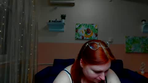 Snapshot of alicia_side_red chatting on 06.29.26 Alicia online show from 06.29.26