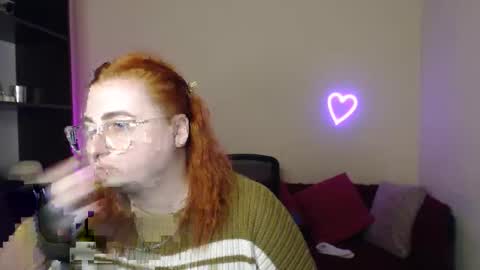 Snapshot of aliciaaared_kis chatting on 11.27.25 Alicia online show from 11.27.25