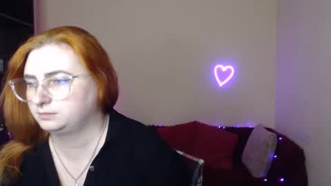 Snapshot of aliciaaared_kis chatting on 12.22.25 Alicia online show from 12.22.25