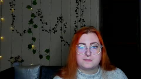 Snapshot of aliciaaared_kis chatting on 01.12.26 Alicia online show from 01.12.26