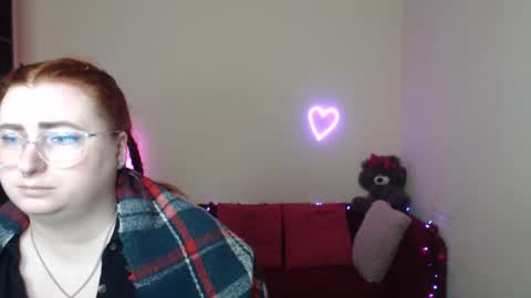 Snapshot of aliciaaared_kis chatting on 02.06.26 Alicia online show from 02.06.26