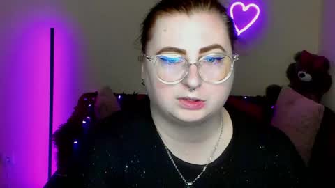 Snapshot of aliciaaared_kis chatting on 04.06.26 Alicia online show from 04.06.26