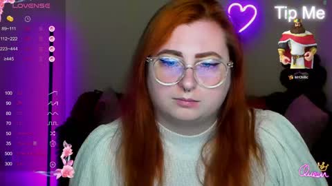 Snapshot of aliciaaared_kis chatting on 04.08.26 Alicia online show from 04.08.26