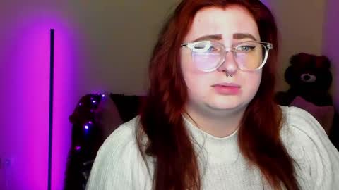 Snapshot of aliciaaared_kis chatting on 04.10.26 Alicia online show from 04.10.26