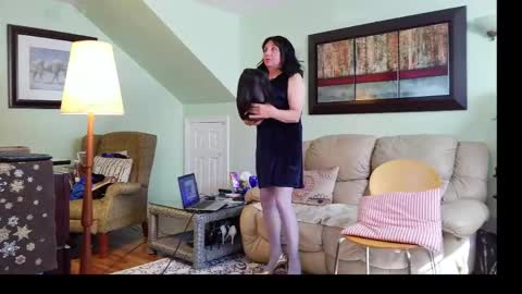 Snapshot of aliciadehart181 chatting on 05.28.26 Alicia deHart Help me reach 1000 Followers. Its FREE online show from 05.28.26