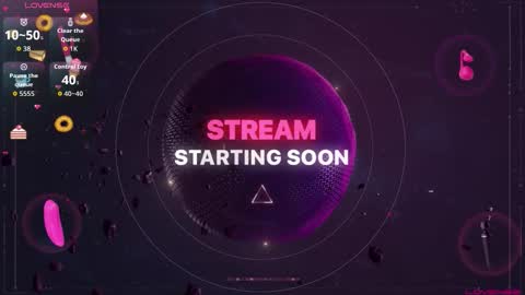 Snapshot of alicialevy chatting on 12.01.25 LUNA online show from 12.01.25