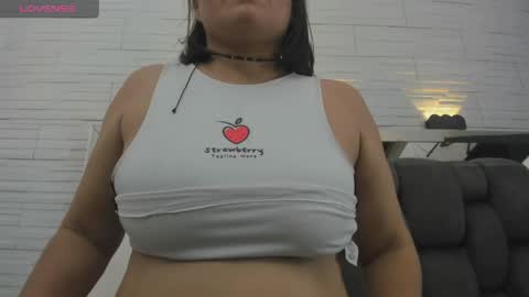 Snapshot of alicie_green chatting on 05.12.26 im tutti online show from 05.12.26