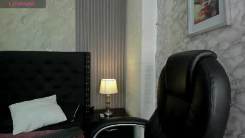 Snapshot of alicy__torres chatting on 04.23.26 alicya online show from 04.23.26