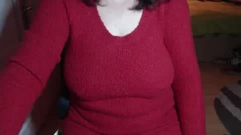 Snapshot of alidue chatting on 12.13.24 Alidue online show from 12.13.24