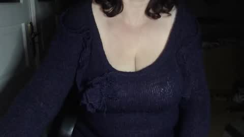 Snapshot of alidue chatting on 10.03.25 Alidue online show from 10.03.25