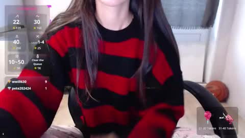 Mia online show from 09.15.25