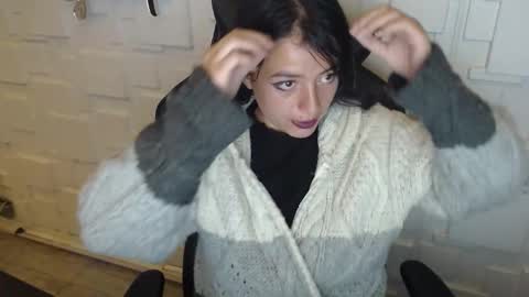 Snapshot of alien_high chatting on 09.24.25 AlienHigh FlashNigga online show from 09.24.25