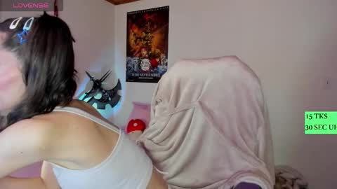 Aiko  Independent Model  online show from 11.22.25