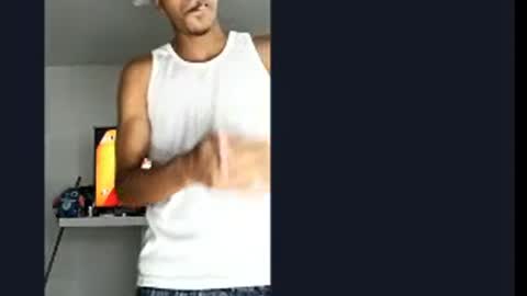 Snapshot of alienbigcock_01 chatting on 08.08.26 My name is Andrs and Im 18 years old. online show from 08.08.26
