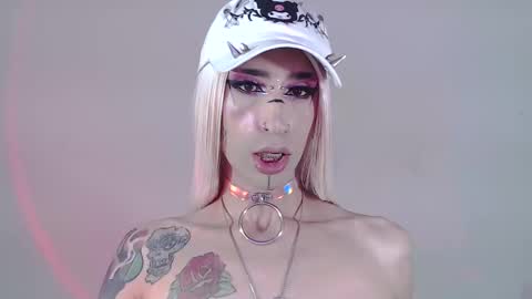     online show from 03.10.25