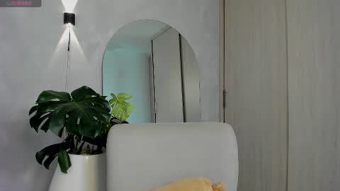 Snapshot of aliessiarose1 chatting on 06.22.26 Ali online show from 06.22.26