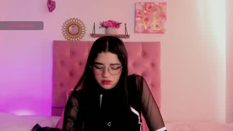 Snapshot of aliice_walker_ chatting on 12.05.24 aliice_walker_ online show from 12.05.24