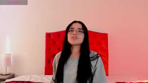 Snapshot of aliice_walker_ chatting on 12.20.24 aliice_walker_ online show from 12.20.24