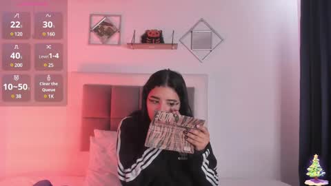 Snapshot of aliice_walker_ chatting on 01.22.25 aliice_walker_ online show from 01.22.25