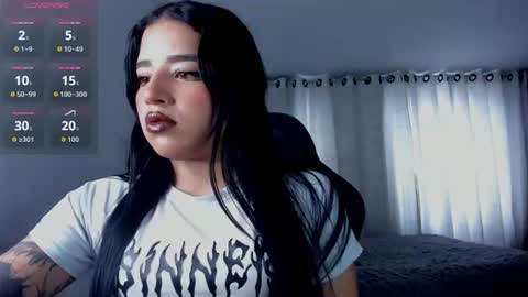 Snapshot of aliice_walker_ chatting on 06.10.26 aliice_walker_ online show from 06.10.26