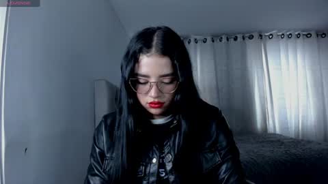 Snapshot of aliice_walker_ chatting on 06.18.26 aliice_walker_ online show from 06.18.26