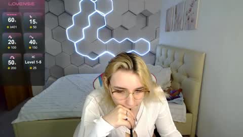 Snapshot of aliicemeow chatting on 05.07.26 aliicemeow online show from 05.07.26