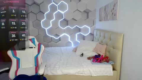 Snapshot of aliicemeow chatting on 05.16.26 aliicemeow online show from 05.16.26
