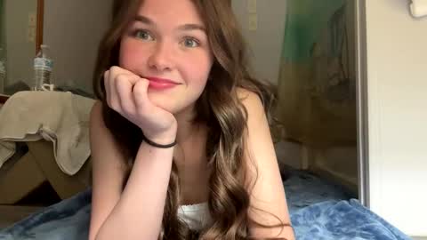 Snapshot of aliii1123 chatting on 01.28.25 aliii1123 online show from 01.28.25