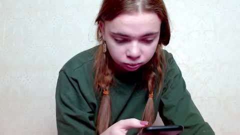 Snapshot of aliiice_stone chatting on 12.06.24 Alice online show from 12.06.24