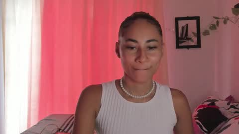 Snapshot of alikaa_nia chatting on 01.09.25 online show from 01.09.25