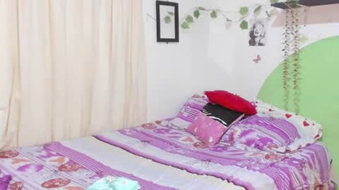 Snapshot of alikaa_nia chatting on 01.21.25 online show from 01.21.25