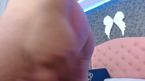 Snapshot of alina_milan chatting on 01.24.25 1 online show from 01.24.25